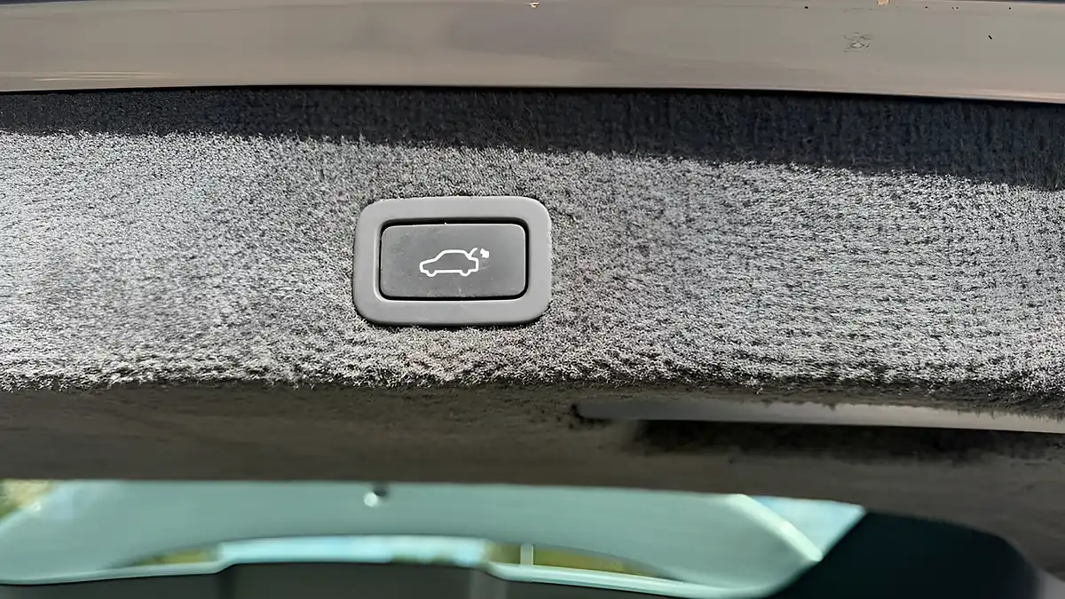Used 2012 Volvo V70 R-Design Silver - Interior and Exterior details 6
