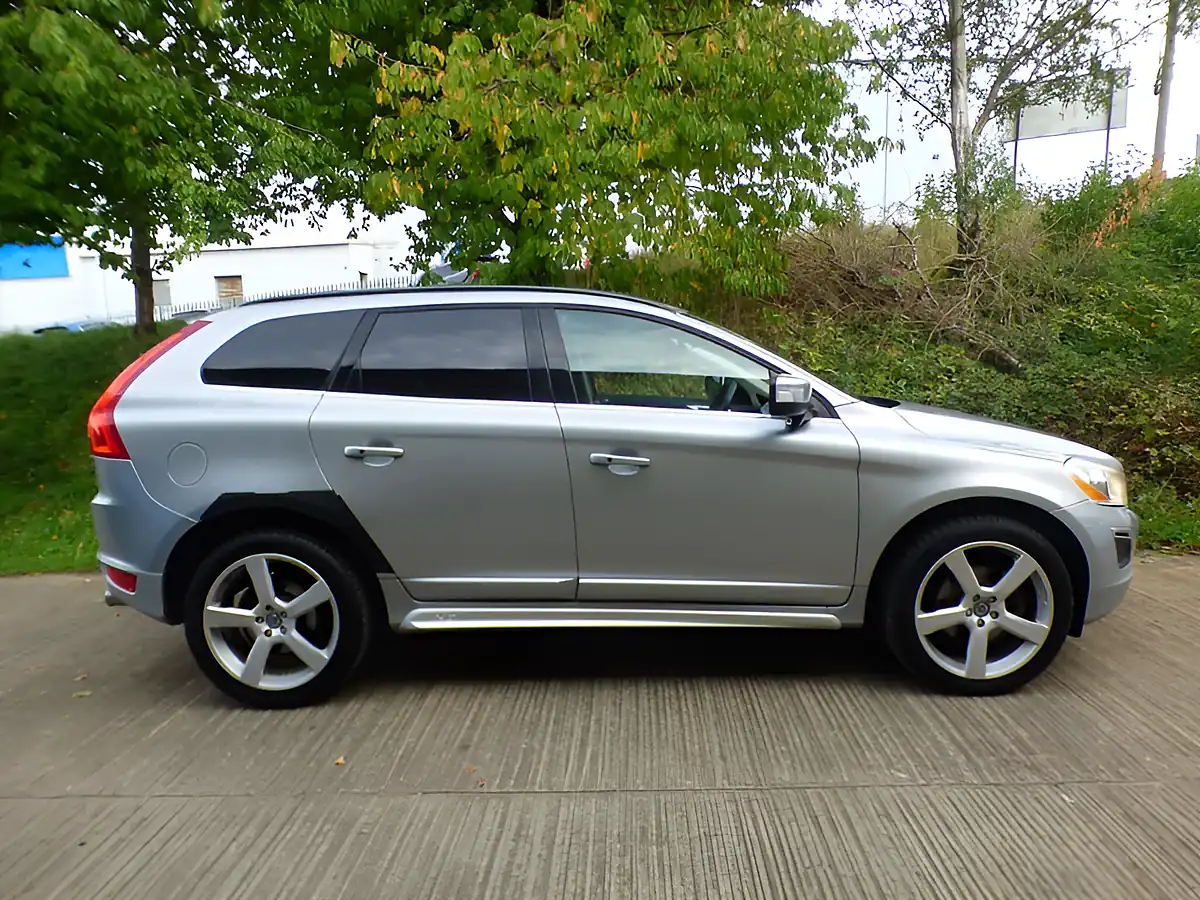 Used 2012 Volvo XC60 R-Design Silver - Interior and Exterior details 17
