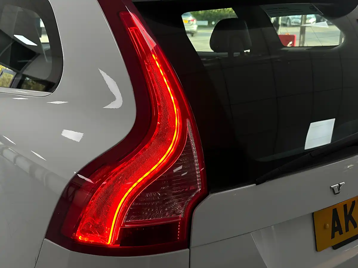 Used 2012 Volvo XC60 R-Design White - Interior and Exterior details 20