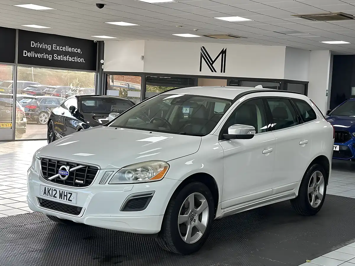 Used 2012 Volvo XC60 R-Design White - Interior and Exterior details 5