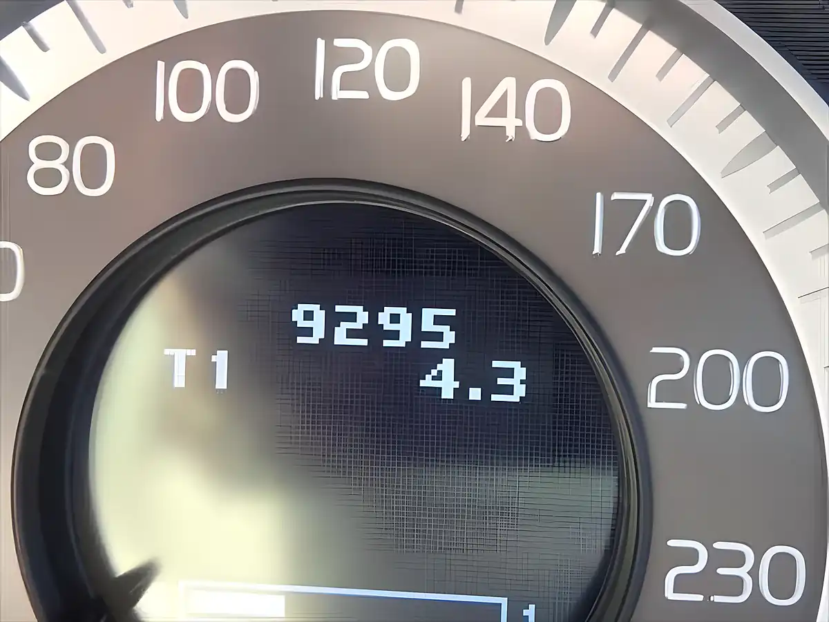 Used 2012 Volvo XC70 Se Lux Blue - Interior and Exterior details 11