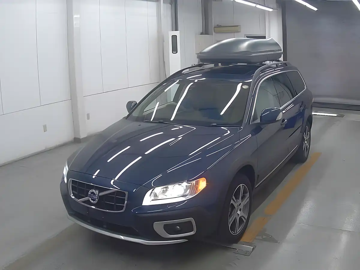 Used 2012 Volvo XC70 Se Lux Blue - Interior and Exterior details 2