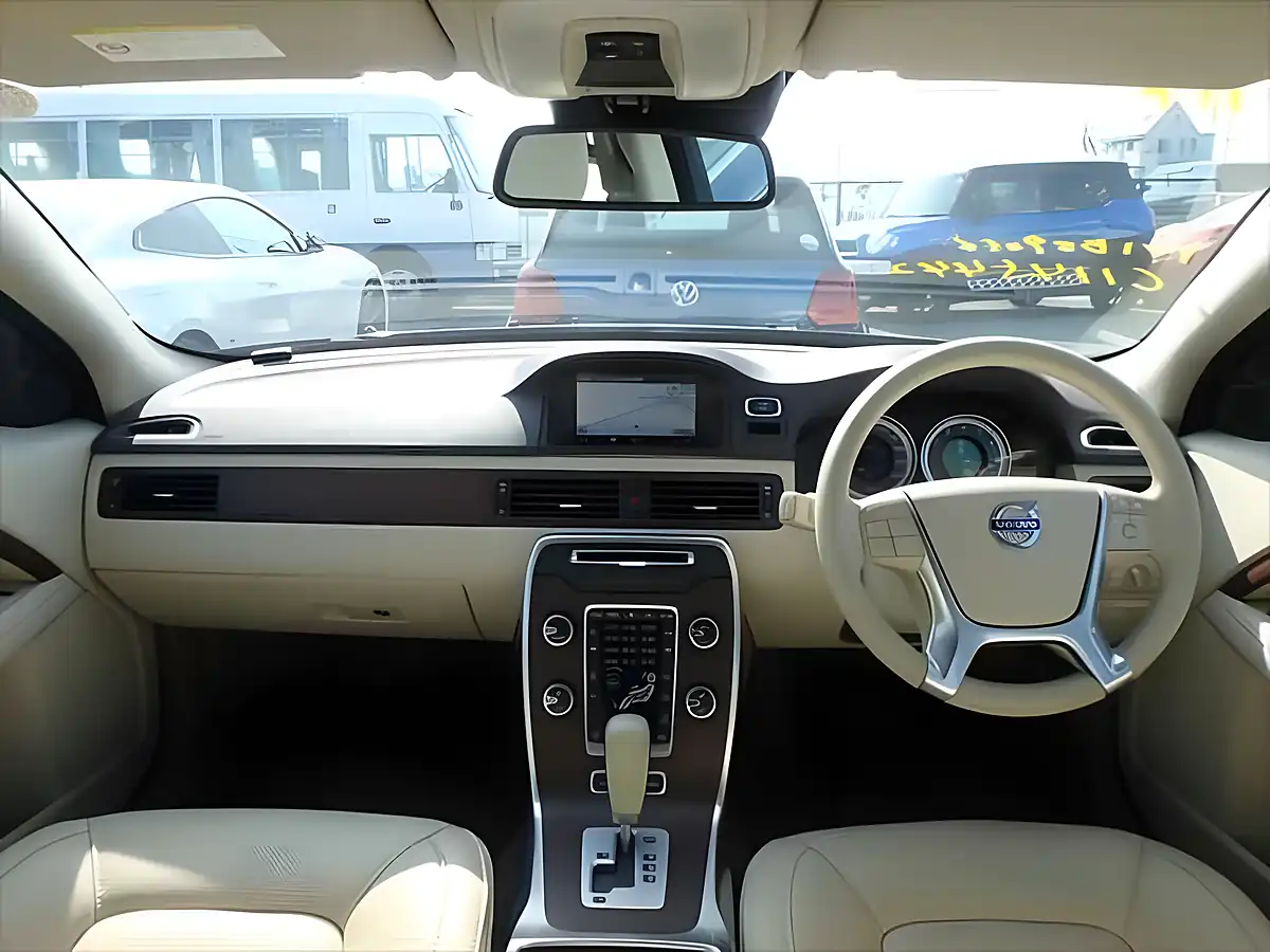 Used 2012 Volvo XC70 Se Lux Blue - Interior and Exterior details 5