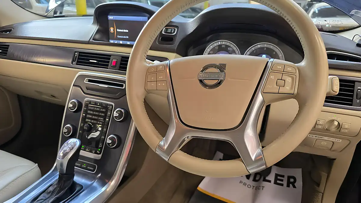 Used 2012 Volvo XC70 Se Lux Ocean Race Blue - Interior and Exterior details 5