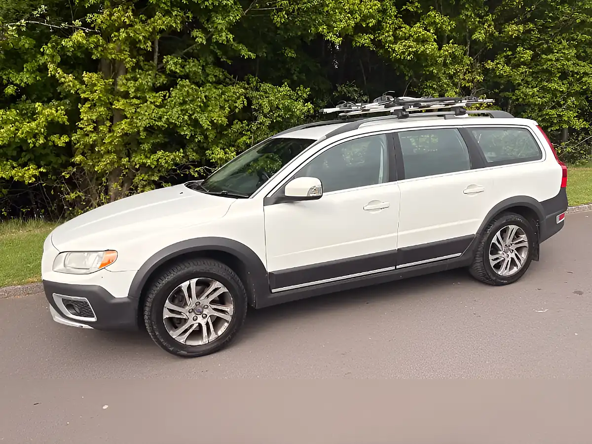 Used 2012 Volvo XC70 Se White - Interior and Exterior details 2