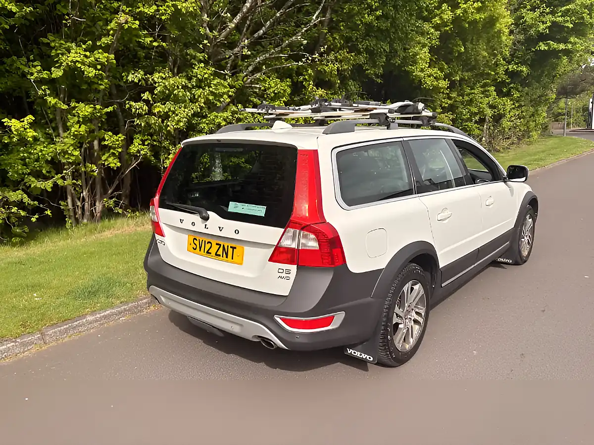 Used 2012 Volvo XC70 Se White - Interior and Exterior details 8