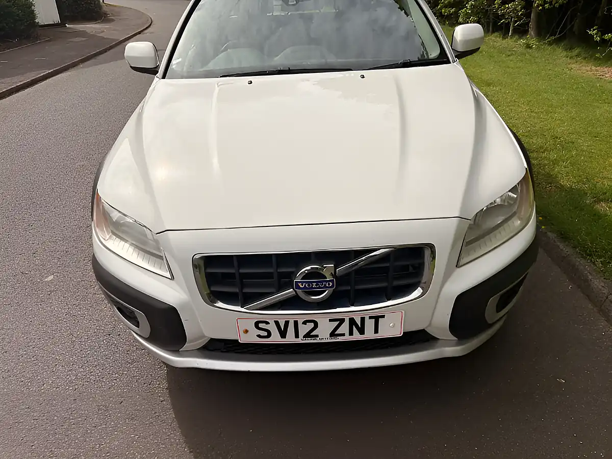 Used 2012 Volvo XC70 Se White - Interior and Exterior details 9