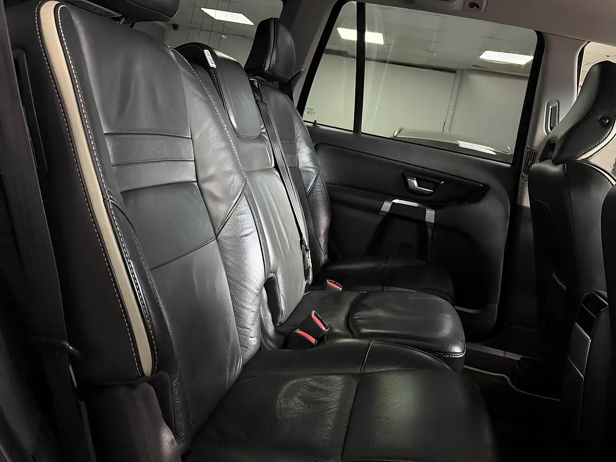 Used 2012 Volvo XC90 R-Design Silver - Interior and Exterior details 17