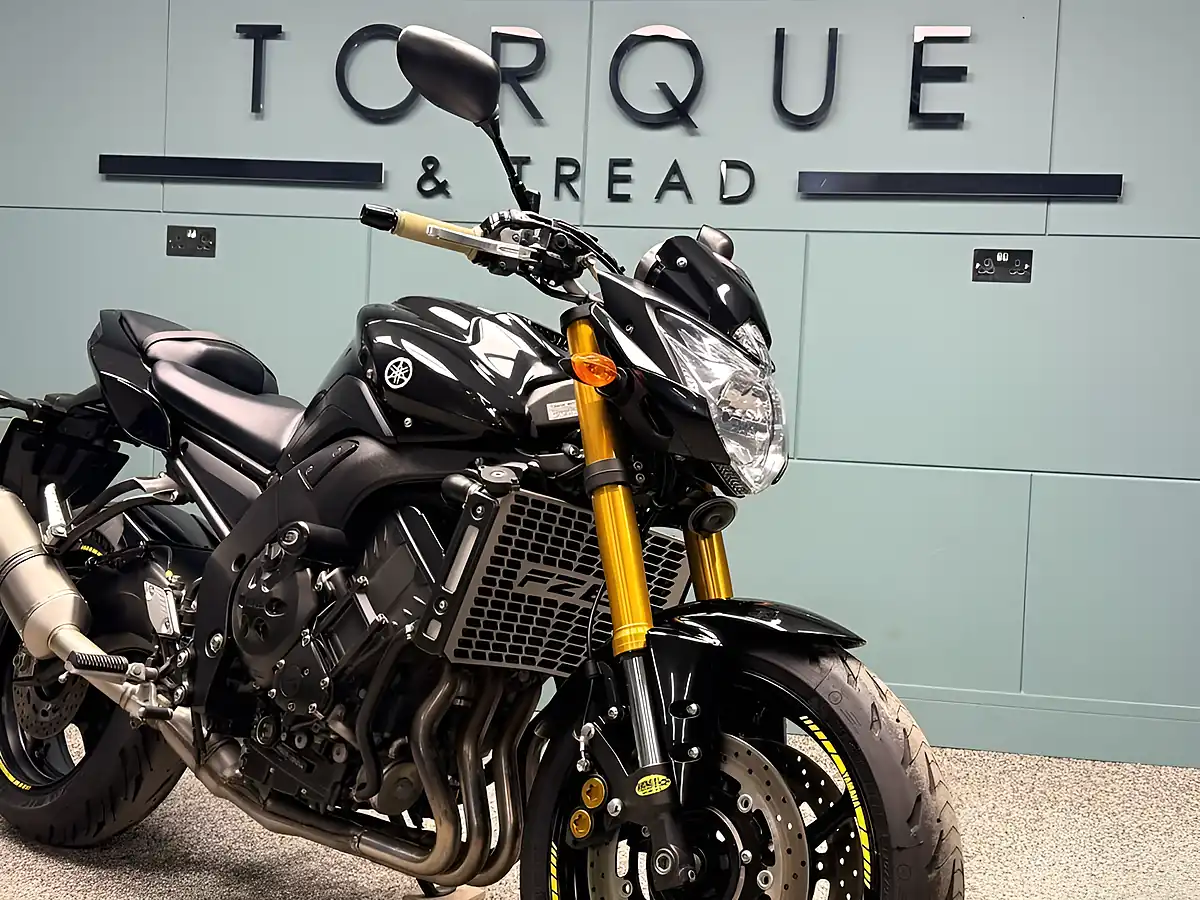 Used 2012 Yamaha Fz8 Black - Interior and Exterior details 10