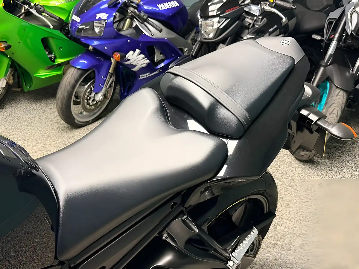 Used 2012 Yamaha Fz8 Black - Interior and Exterior details 15