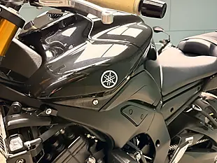 Used 2012 Yamaha Fz8 Black - Interior and Exterior details 16
