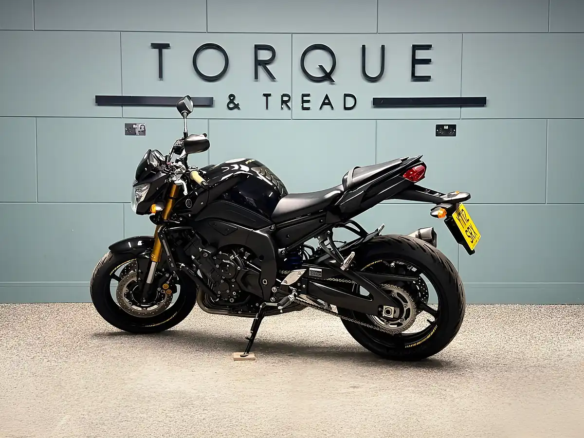 Used 2012 Yamaha Fz8 Black - Interior and Exterior details 7