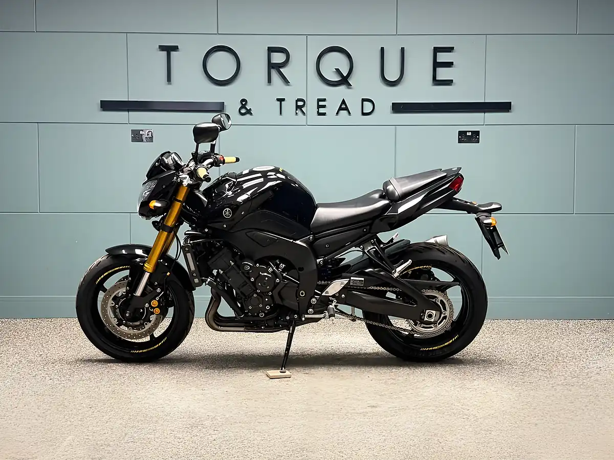 Used 2012 Yamaha Fz8 Black - Interior and Exterior details 8