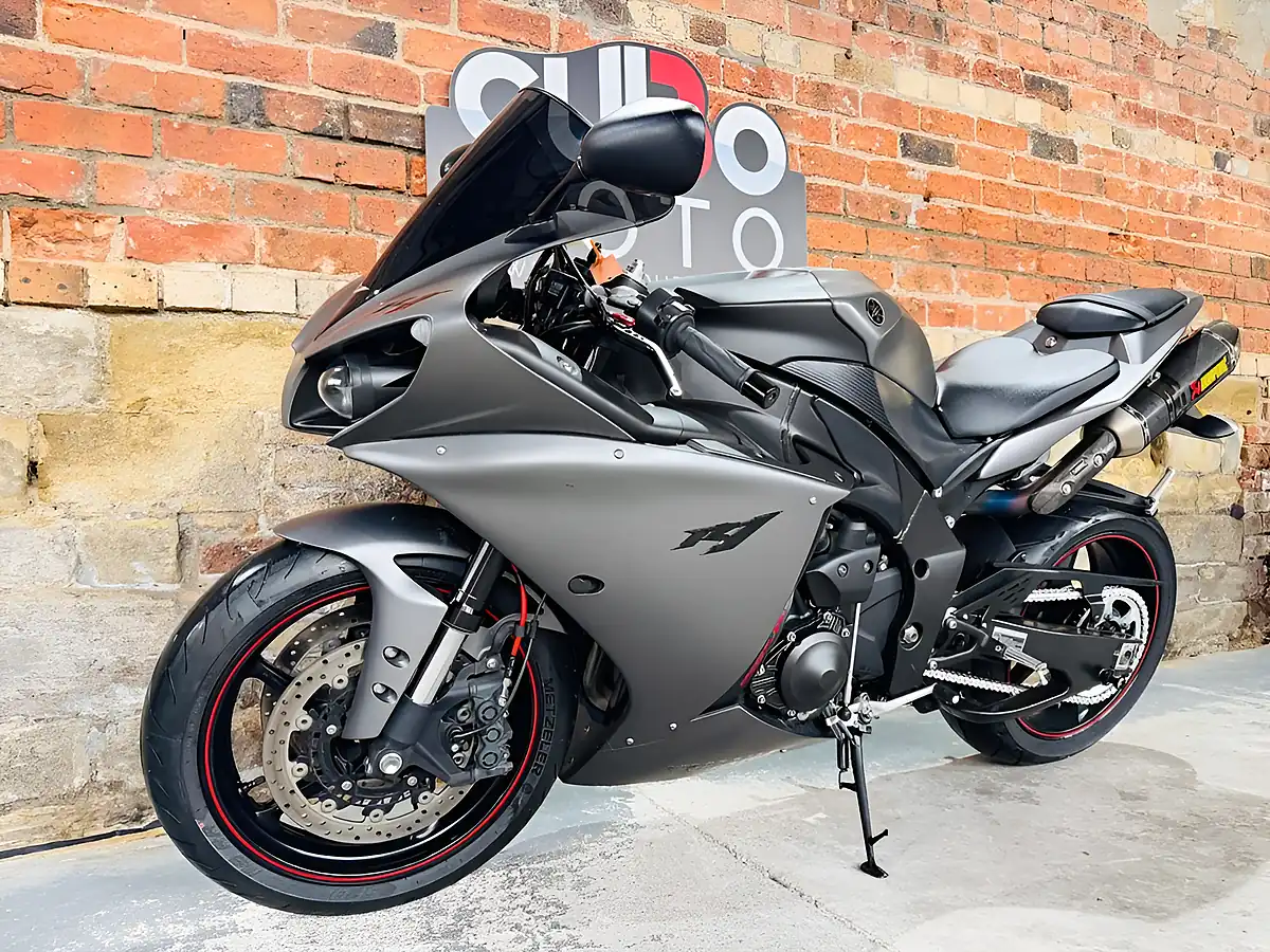 Used 2012 Yamaha R1 Big Bang Grey - Interior and Exterior details 12