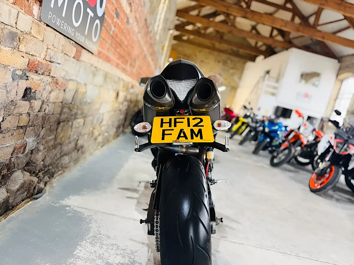 Used 2012 Yamaha R1 Big Bang Grey - Interior and Exterior details 18