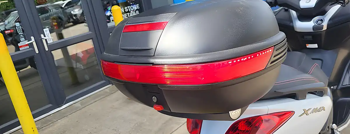 Used 2012 Yamaha Yp 250R S Max - Interior and Exterior details 8