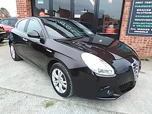 Used 2013 Alfa Romeo Giulietta Lusso Black - Interior and Exterior details 10
