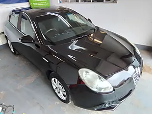 Used 2013 Alfa Romeo Giulietta Lusso Black - Interior and Exterior details 4