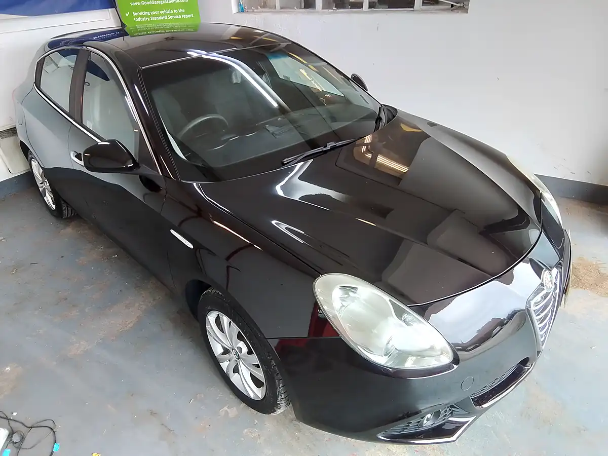 Used 2013 Alfa Romeo Giulietta Lusso Black - Interior and Exterior details 4