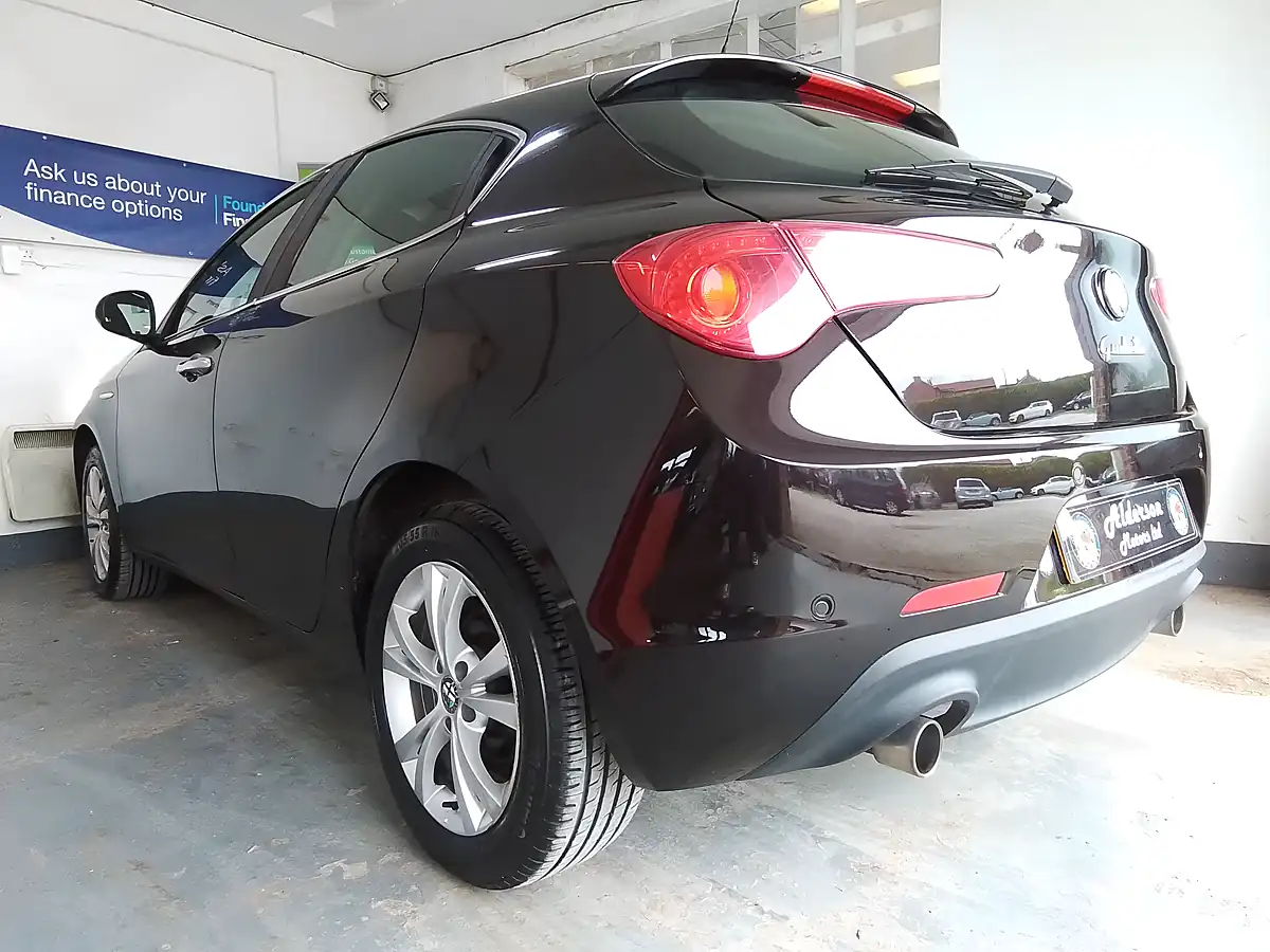 Used 2013 Alfa Romeo Giulietta Lusso Black - Interior and Exterior details 7
