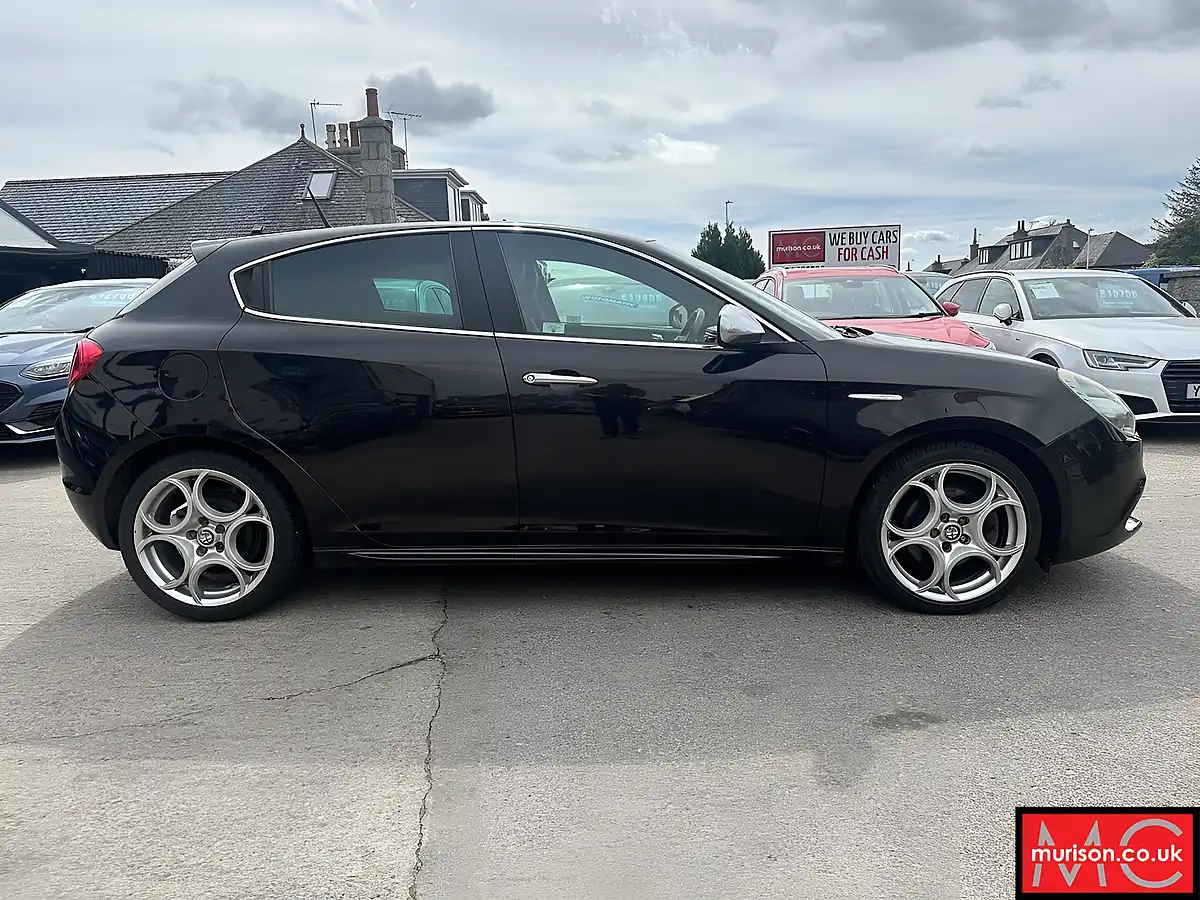 Used 2013 Alfa Romeo Giulietta Veloce Black - Interior and Exterior details 4