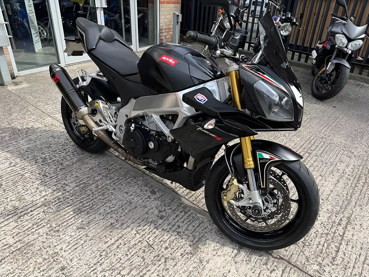 Used 2013 Aprilia Tuono 1000 R Aprc Black - Front View