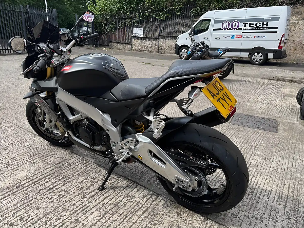 Used 2013 Aprilia Tuono 1000 R Aprc Black - Interior and Exterior details 3