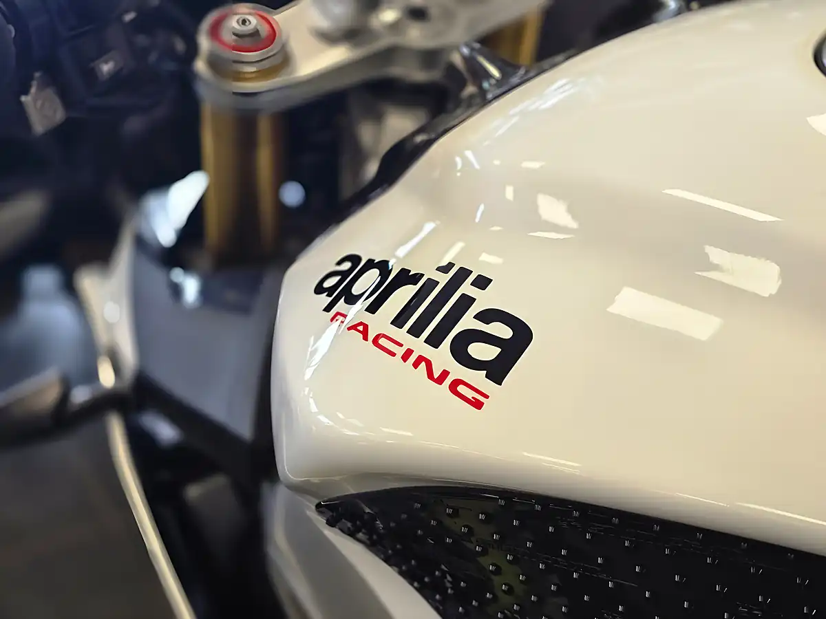 Used 2013 Aprilia Tuono V4 1000 White - Interior and Exterior details 10