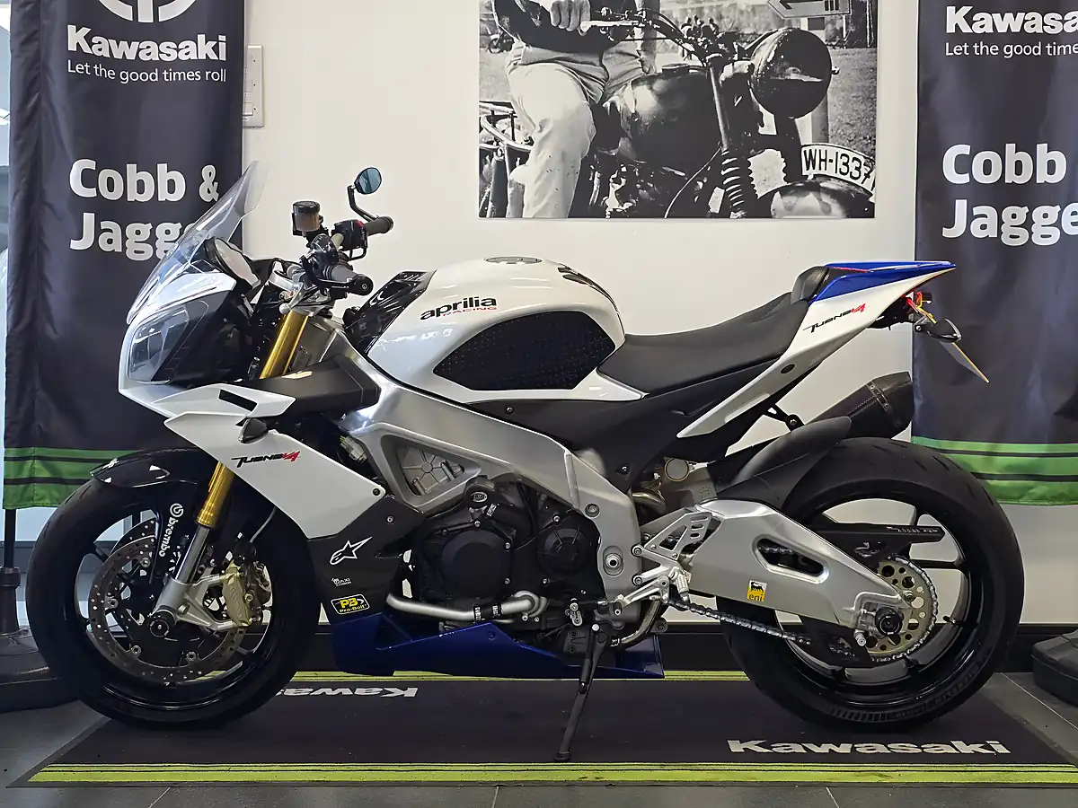 Used 2013 Aprilia Tuono V4 1000 White - Interior and Exterior details 12