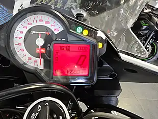 Used 2013 Aprilia Tuono V4 1000 White - Interior and Exterior details 9