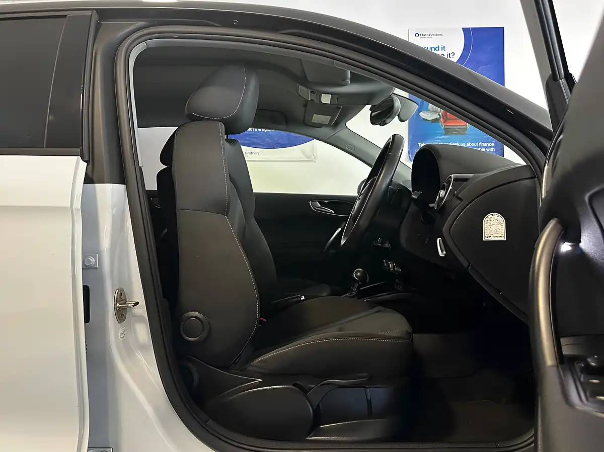 Used 2013 Audi A1 Sport Sportback White - Interior and Exterior details 3