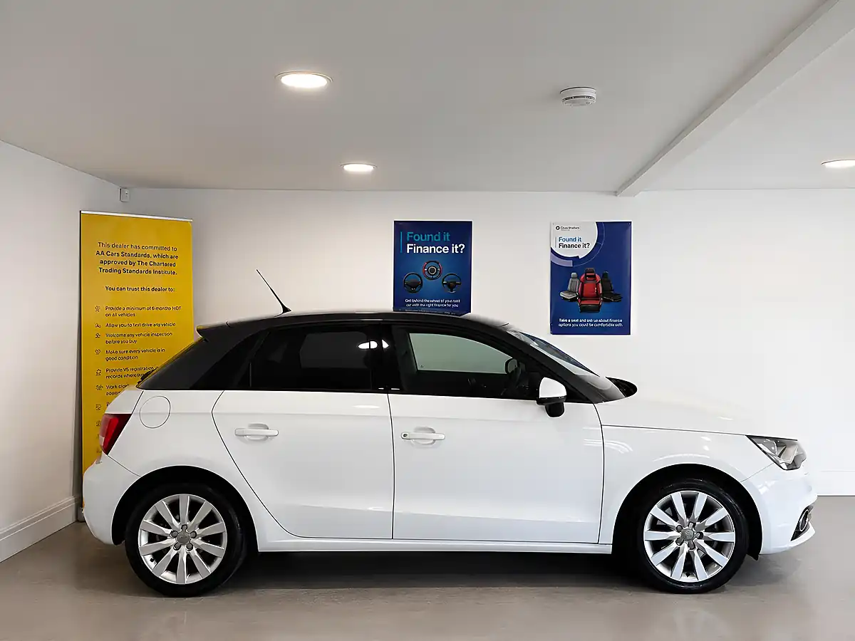 Used 2013 Audi A1 Sport Sportback White - Interior and Exterior details 7