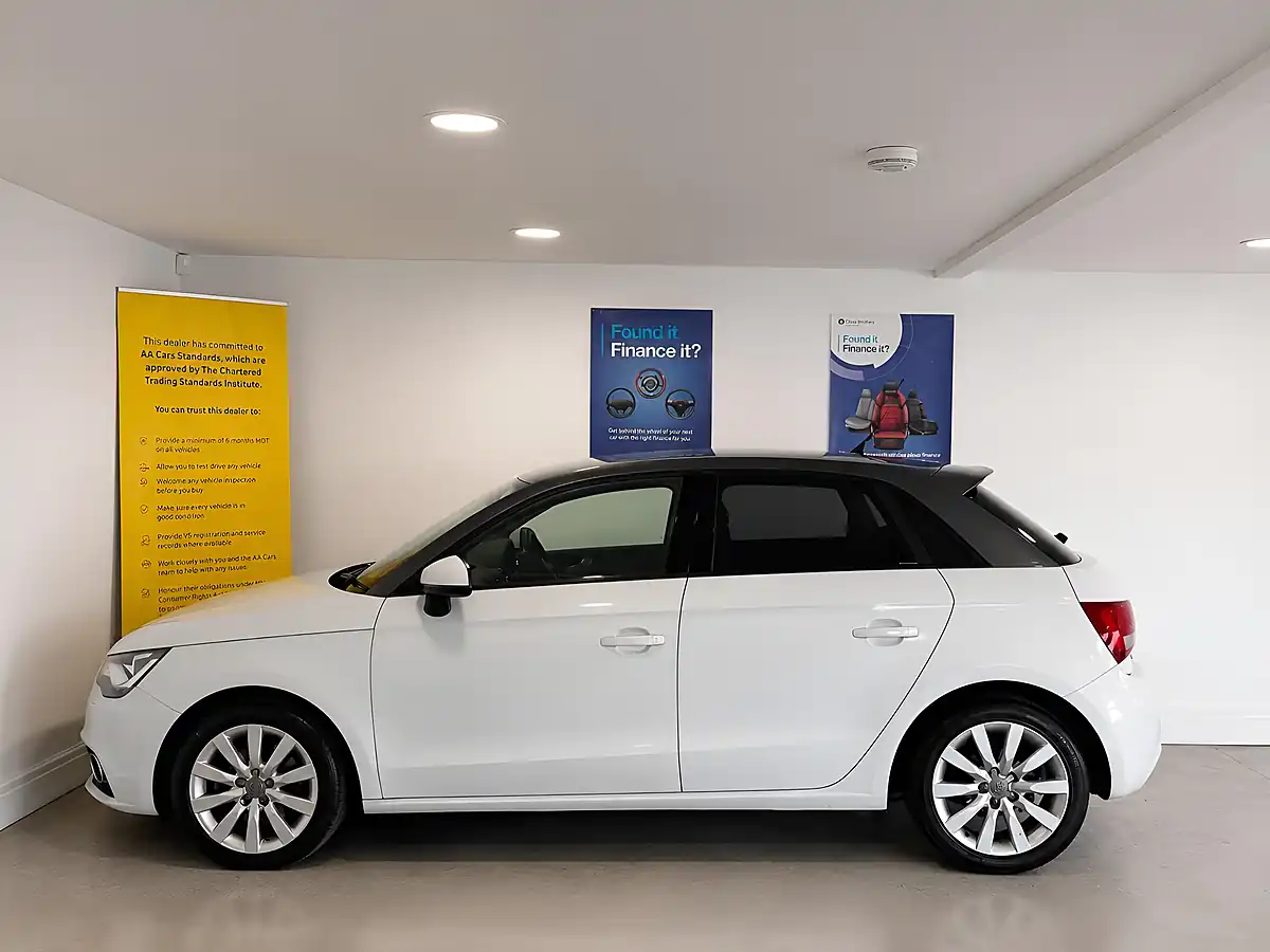 Used 2013 Audi A1 Sport Sportback White - Interior and Exterior details 9