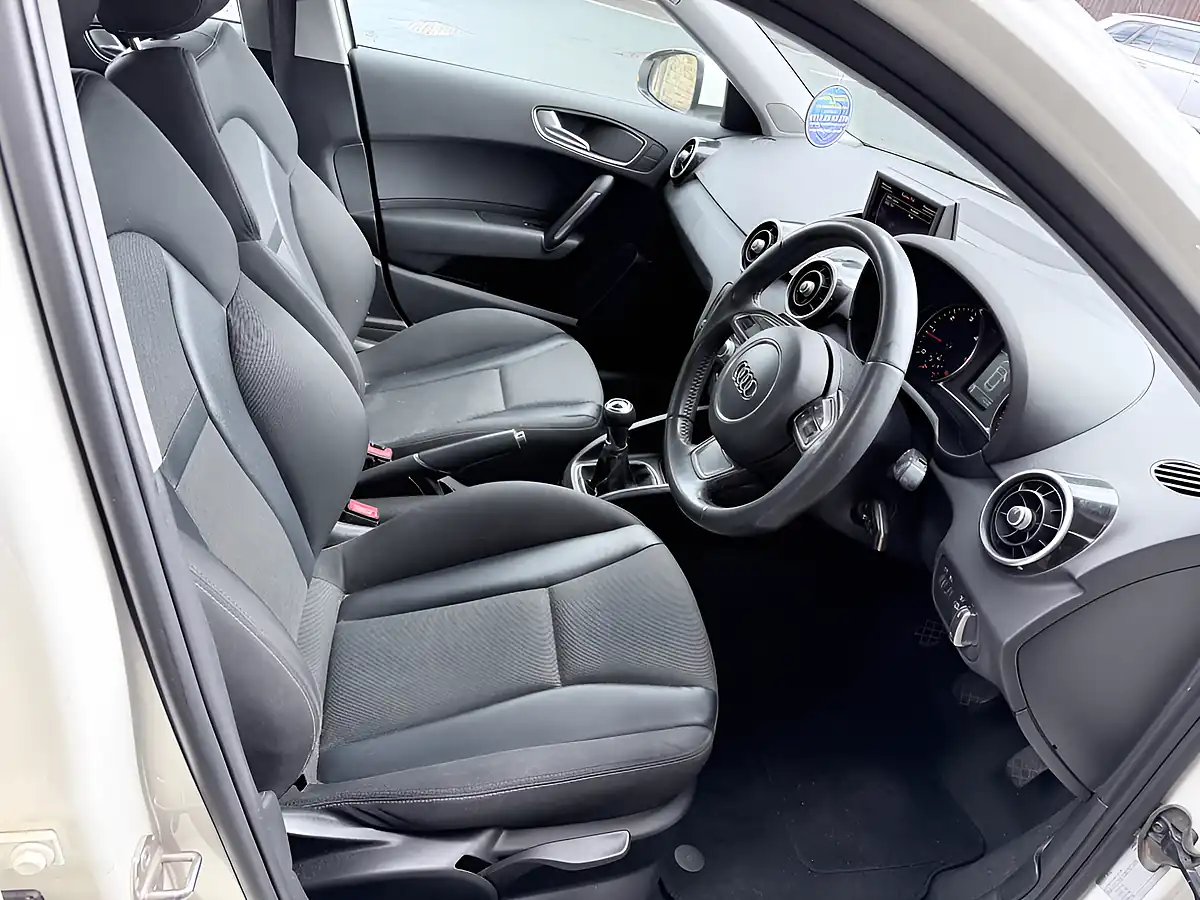 Used 2013 Audi A1 Sport White - Interior and Exterior details 16