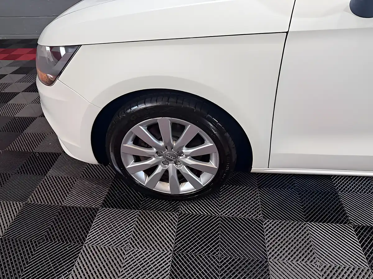 Used 2013 Audi A1 Sport White - Interior and Exterior details 15