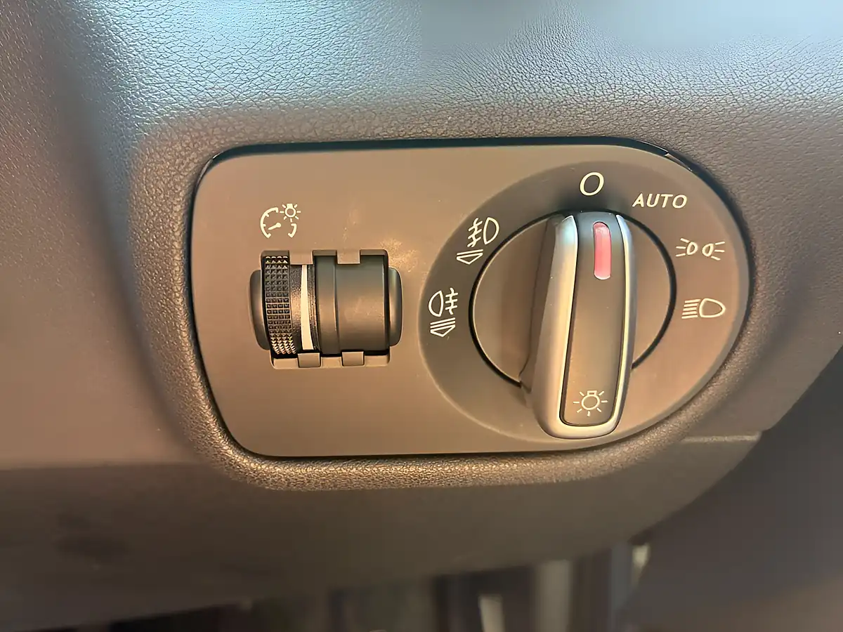 Used 2013 Audi A1 Sport White - Interior and Exterior details 12