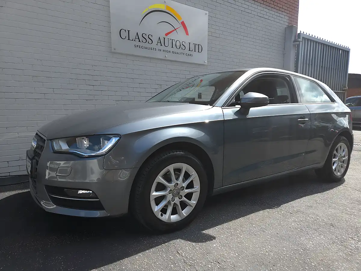 Used 2013 Audi A3 Se Sportback S Tronic Euro 5 (s/S) 5dr - Interior and Exterior details 3