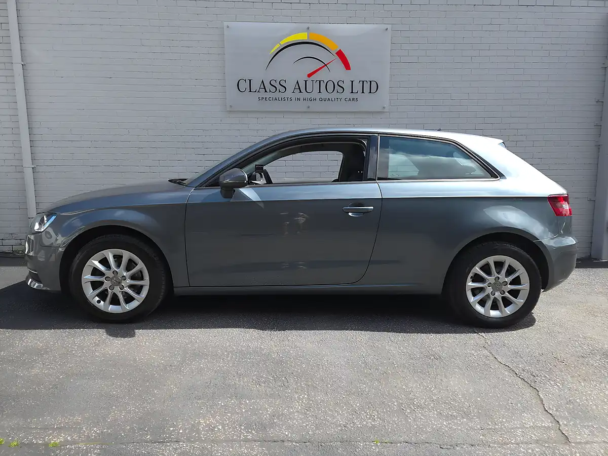 Used 2013 Audi A3 Se Sportback S Tronic Euro 5 (s/S) 5dr - Interior and Exterior details 6