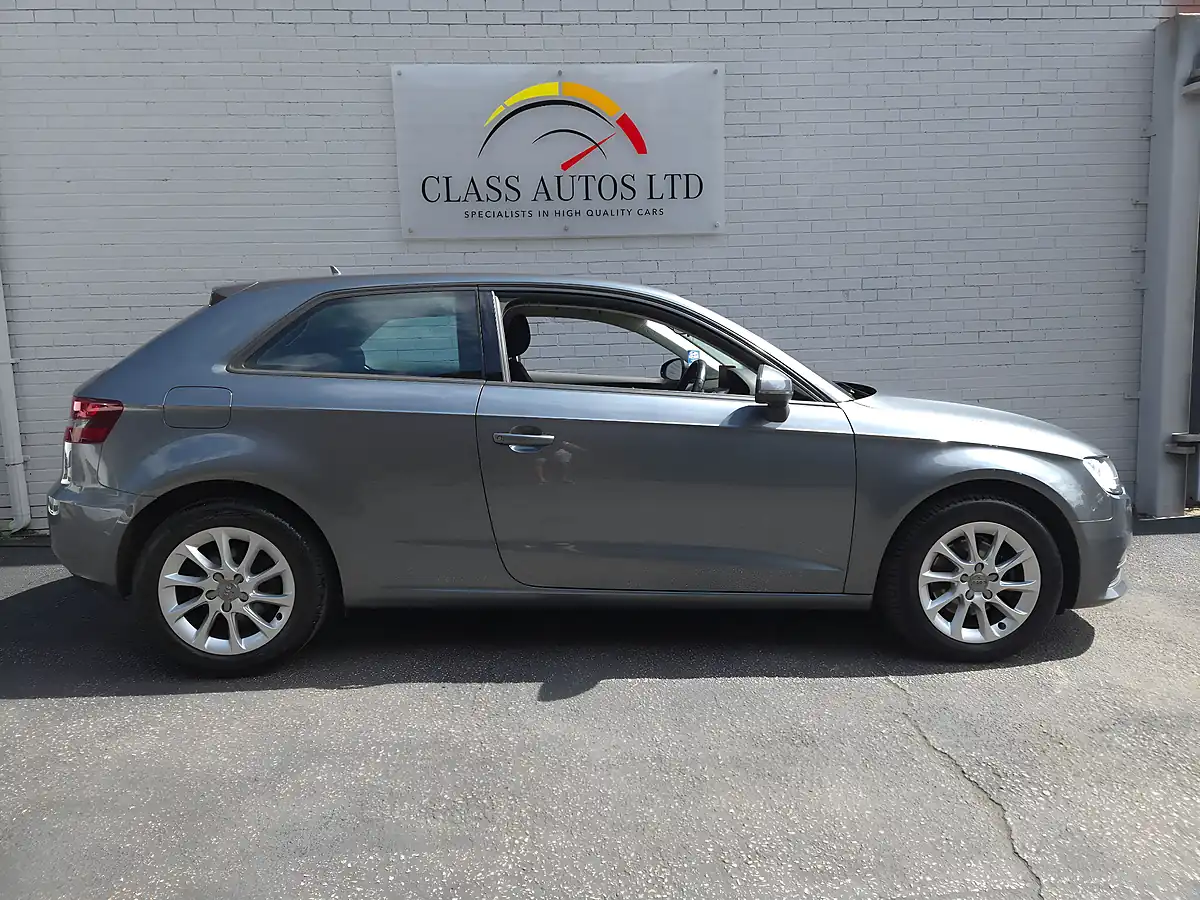 Used 2013 Audi A3 Se Sportback S Tronic Euro 5 (s/S) 5dr - Interior and Exterior details 8