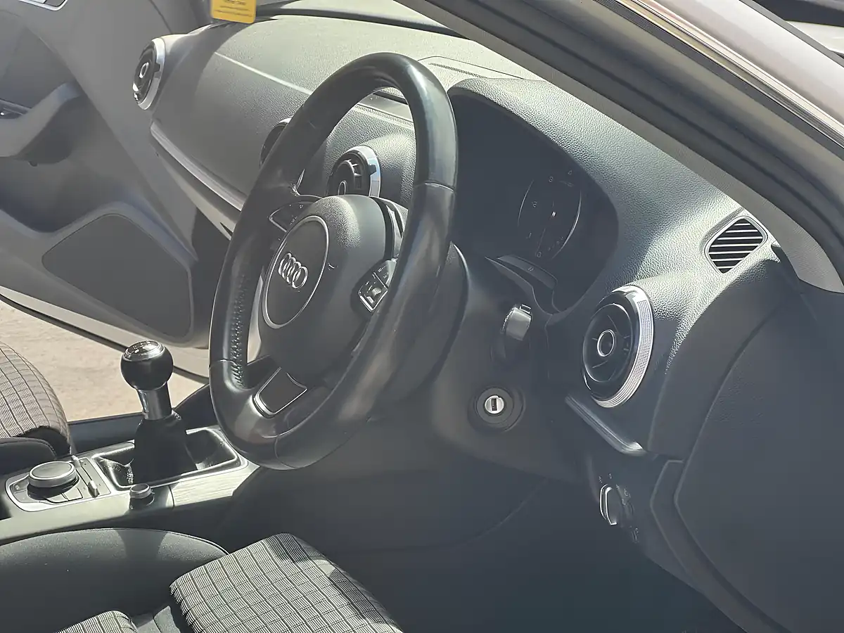 Used 2013 Audi A3 Sport Silver - Interior and Exterior details 20