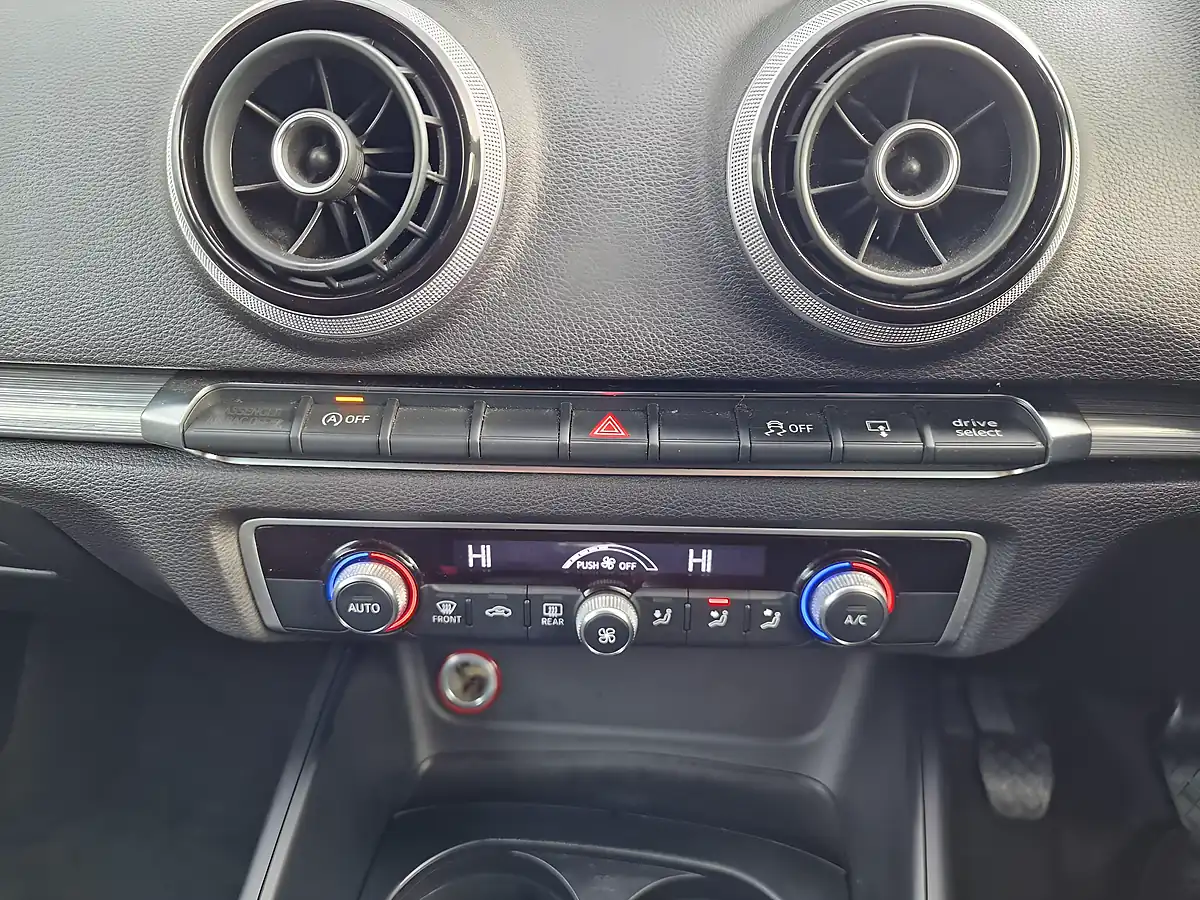 Used 2013 Audi A3 Sport Silver - Interior and Exterior details 9