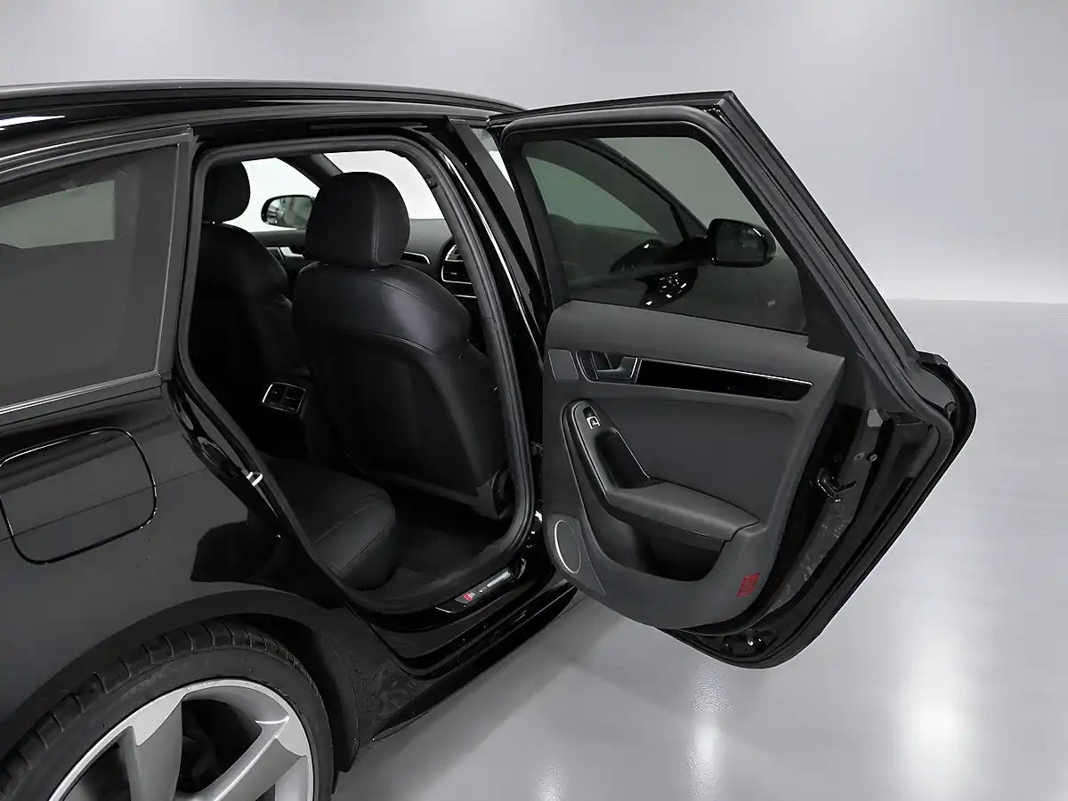 Used 2013 Audi A4 Avant Black Edition Black - Interior and Exterior details 13