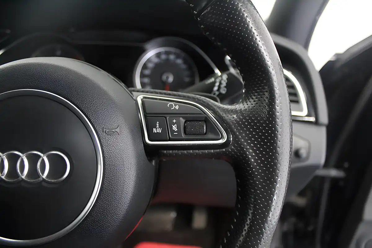 Used 2013 Audi A4 Avant Black Edition Black - Interior and Exterior details 17