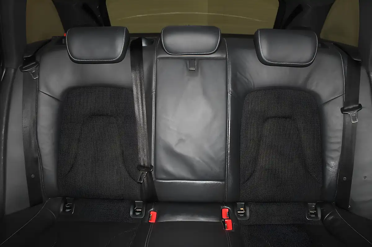 Used 2013 Audi A4 Avant Black Edition Black - Interior and Exterior details 18