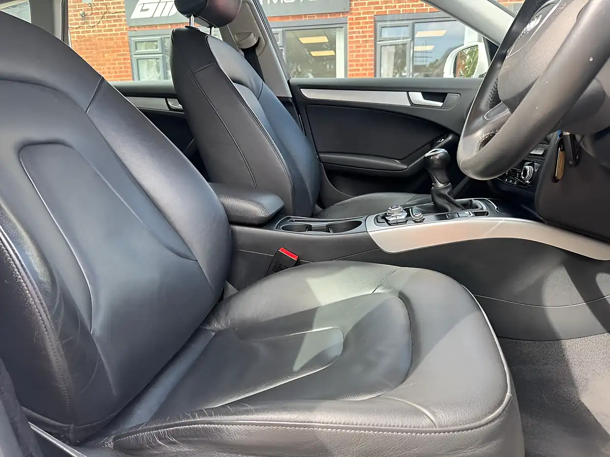 Used 2013 Audi A4 Avant Se Technik White - Interior and Exterior details 11