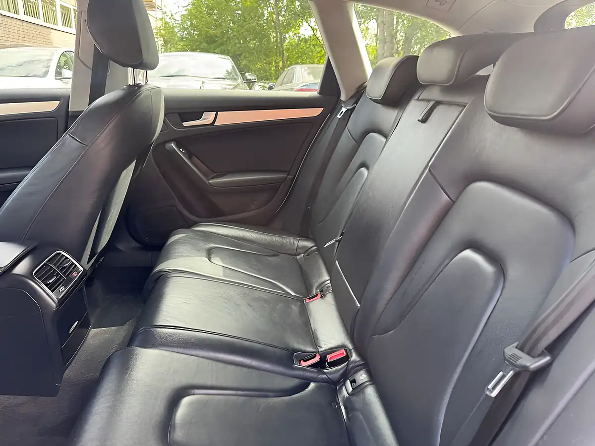 Used 2013 Audi A4 Avant Se Technik White - Interior and Exterior details 14
