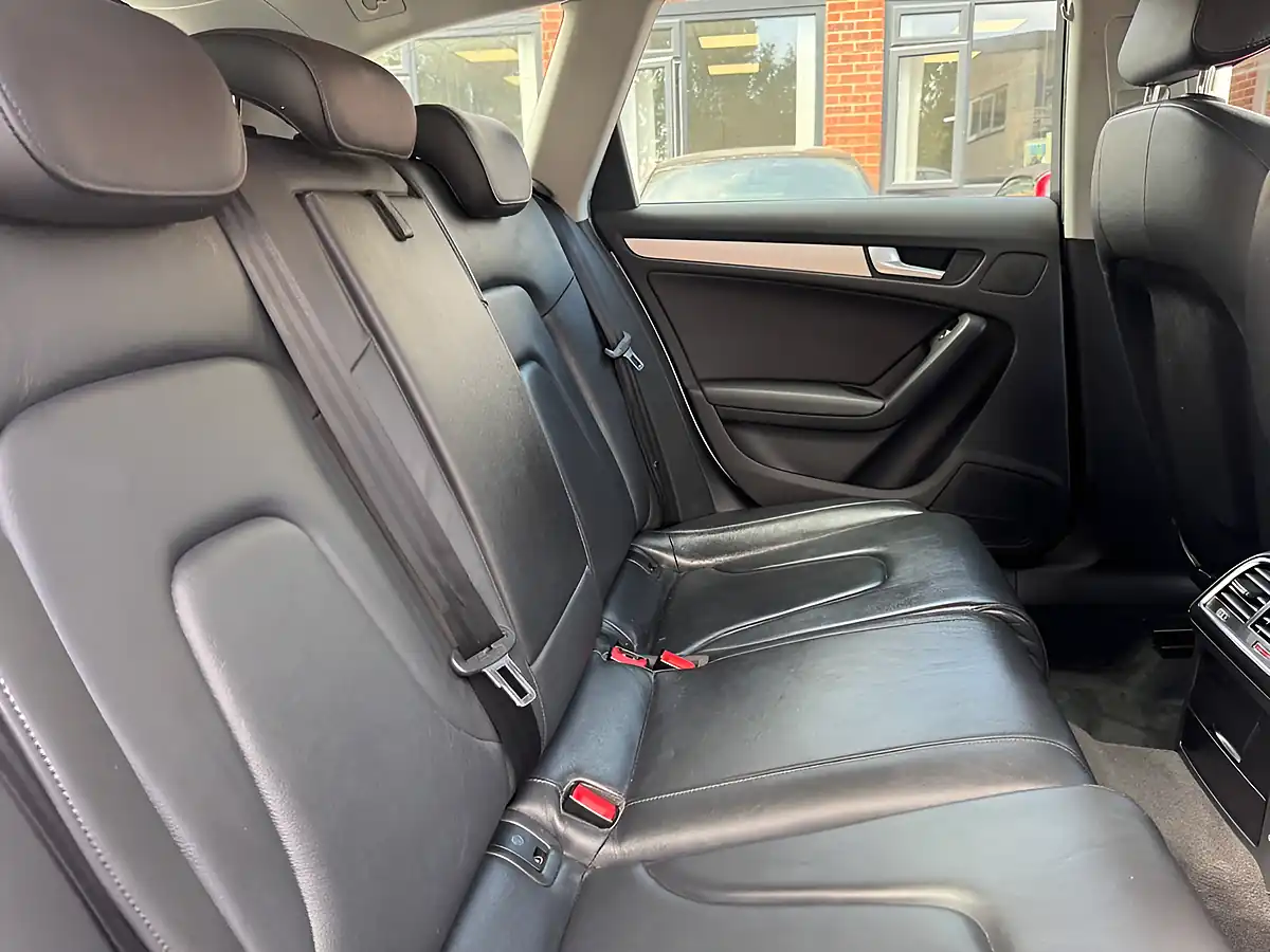 Used 2013 Audi A4 Avant Se Technik White - Interior and Exterior details 15