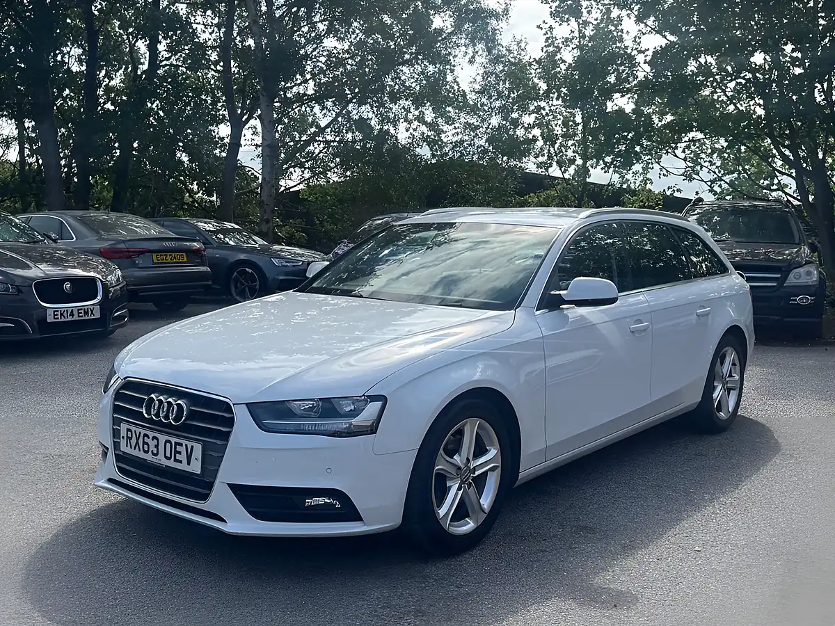 Used 2013 Audi A4 Avant Se Technik White - Interior and Exterior details 6