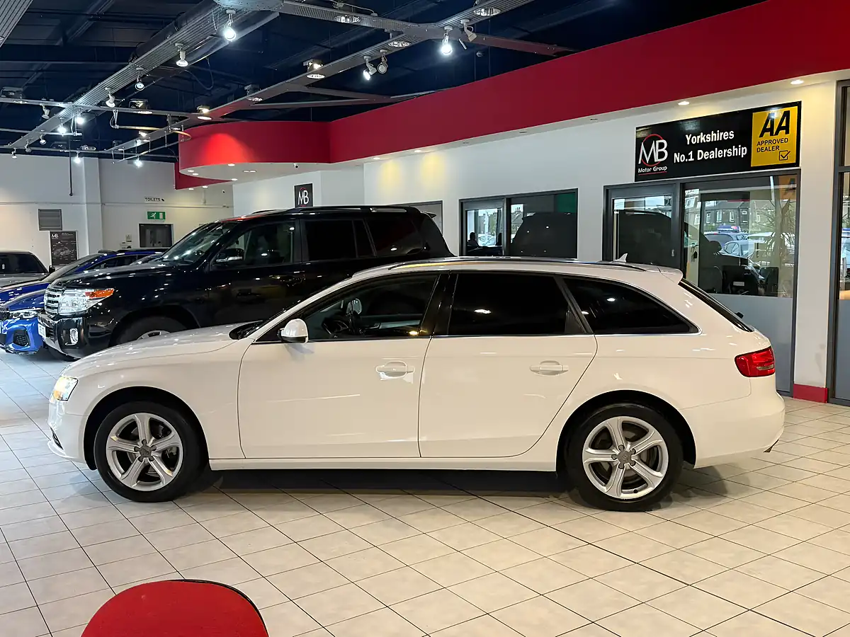 Used 2013 Audi A4 Avant Se Technik White - Interior and Exterior details 6