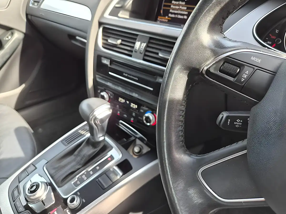 Used 2013 Audi A4 Se Technik Black - Interior and Exterior details 18